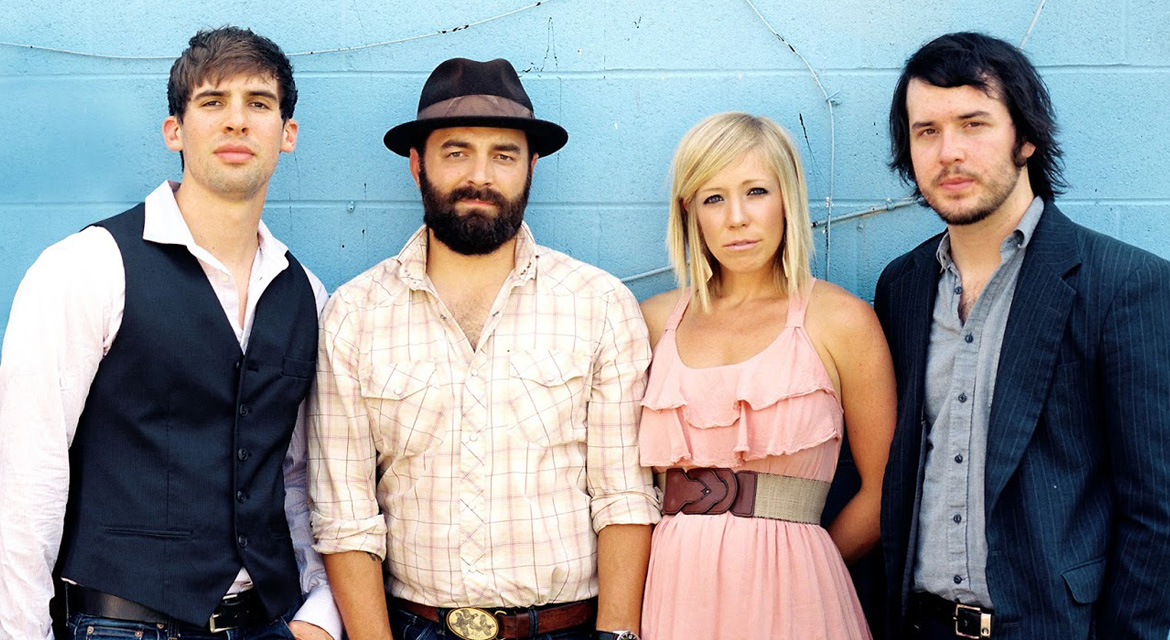 Drew Holcomb and the Neighbours
