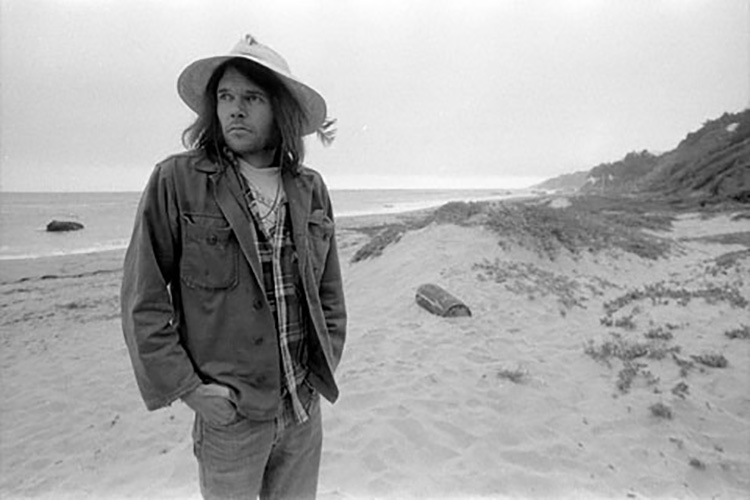 The Stray Gaiters: The Music of Neil Young